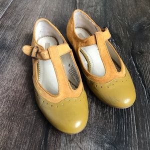 Mustard urban outfitters flats